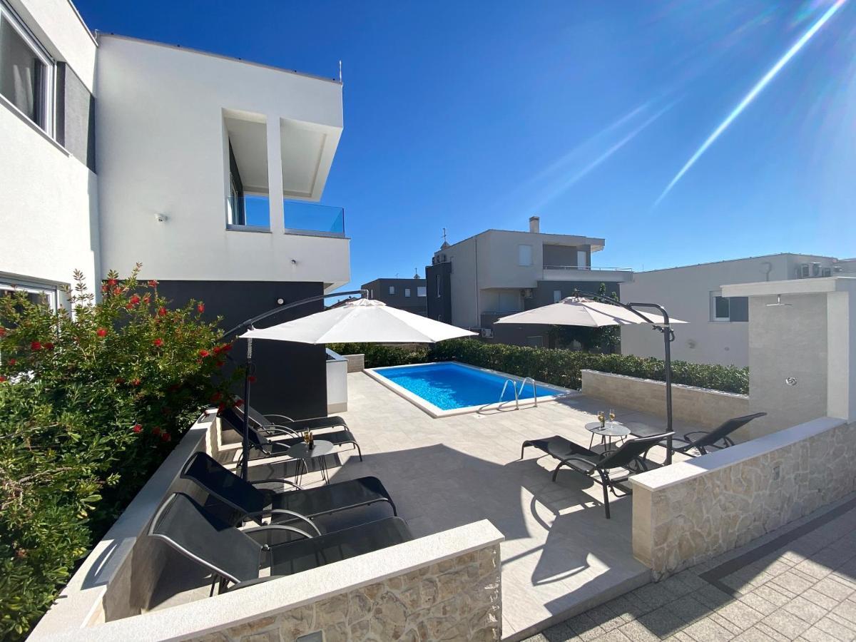 Fantasy Pool Villa نوفاليا المظهر الخارجي الصورة