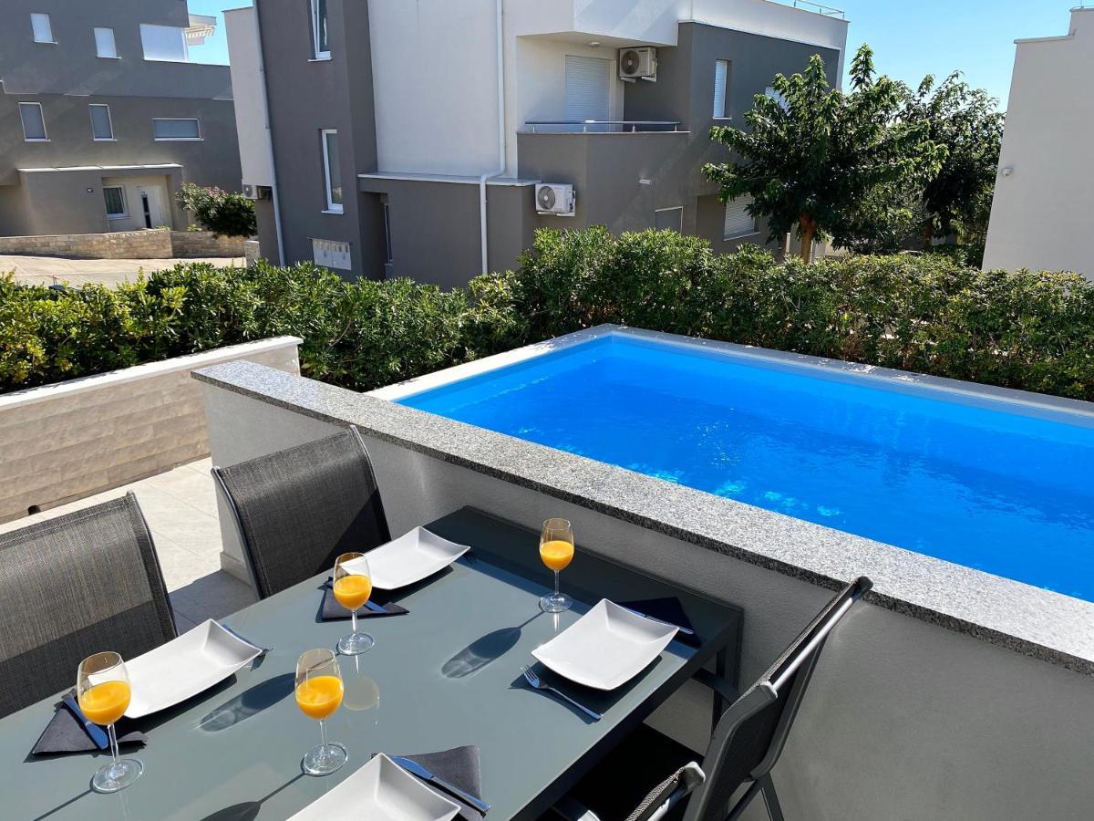 Fantasy Pool Villa نوفاليا المظهر الخارجي الصورة