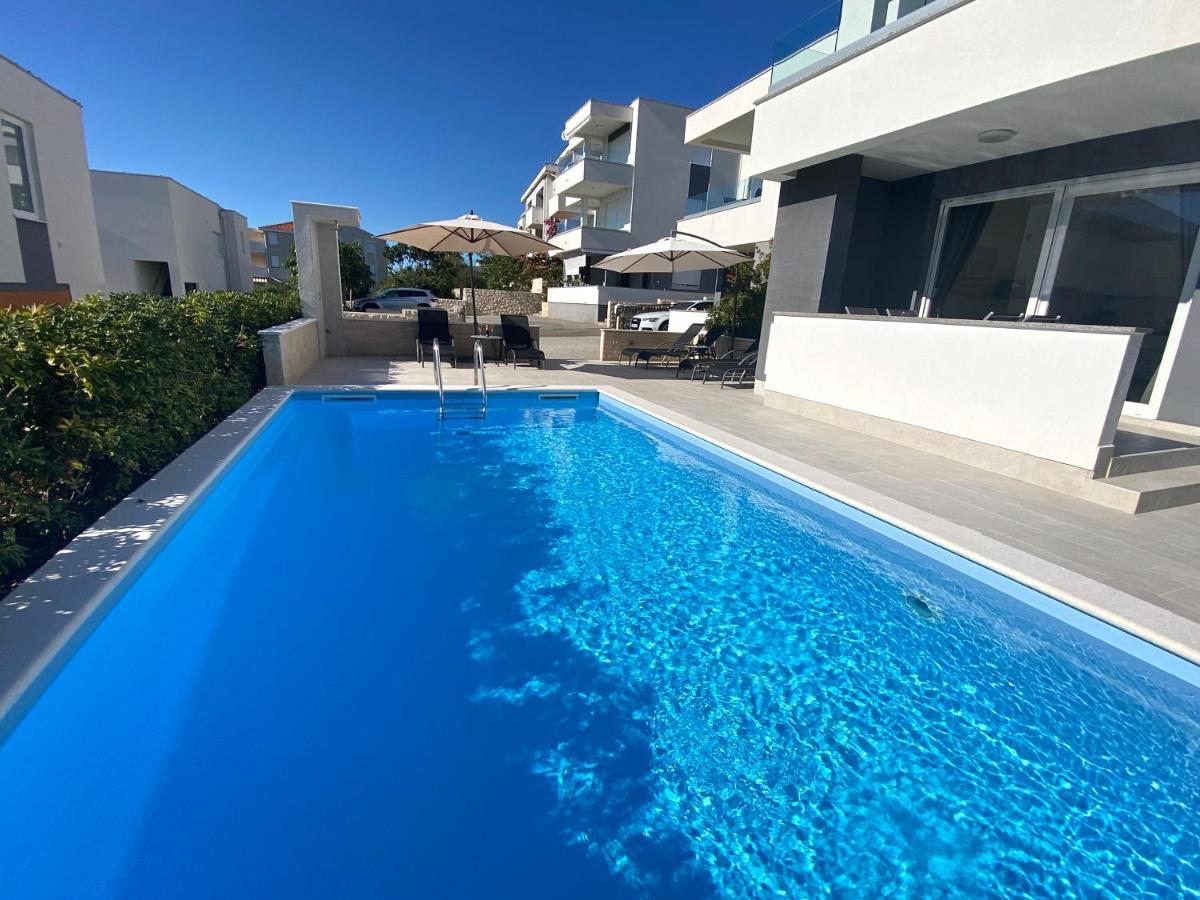 Fantasy Pool Villa نوفاليا المظهر الخارجي الصورة